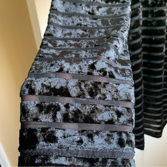 Liquid by Sioni Black Crushed Velvet and Sheer Stripe Blouse, size M - Picture 4 of 7